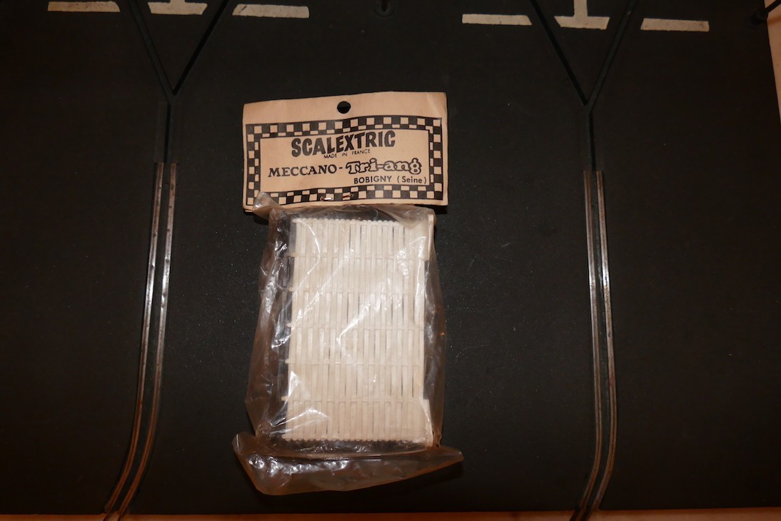 2 HAIES SCALEXTRIC REF A 237