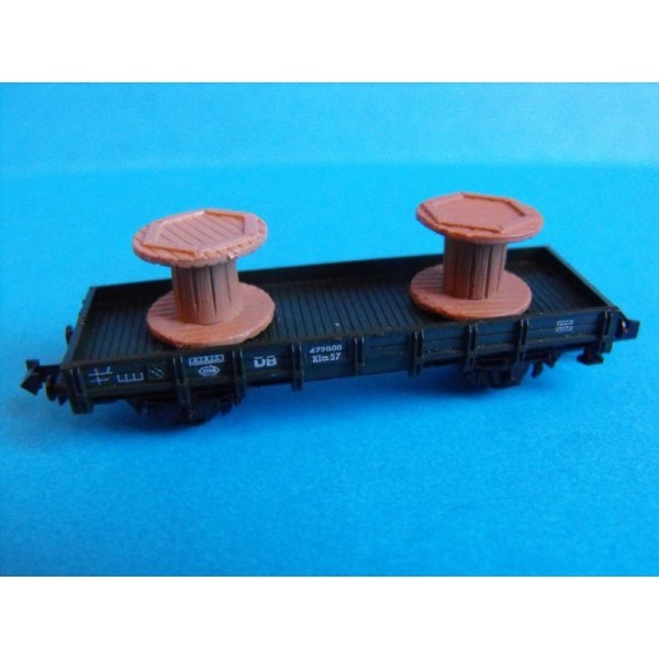 WAGON PLAT AVEC TOURETS MINITRIX