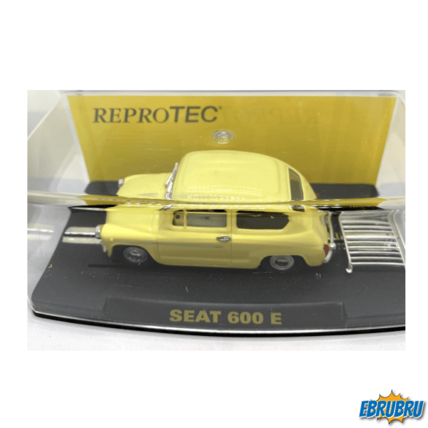 Seat 600 E Creme REPROTEC RT/1958