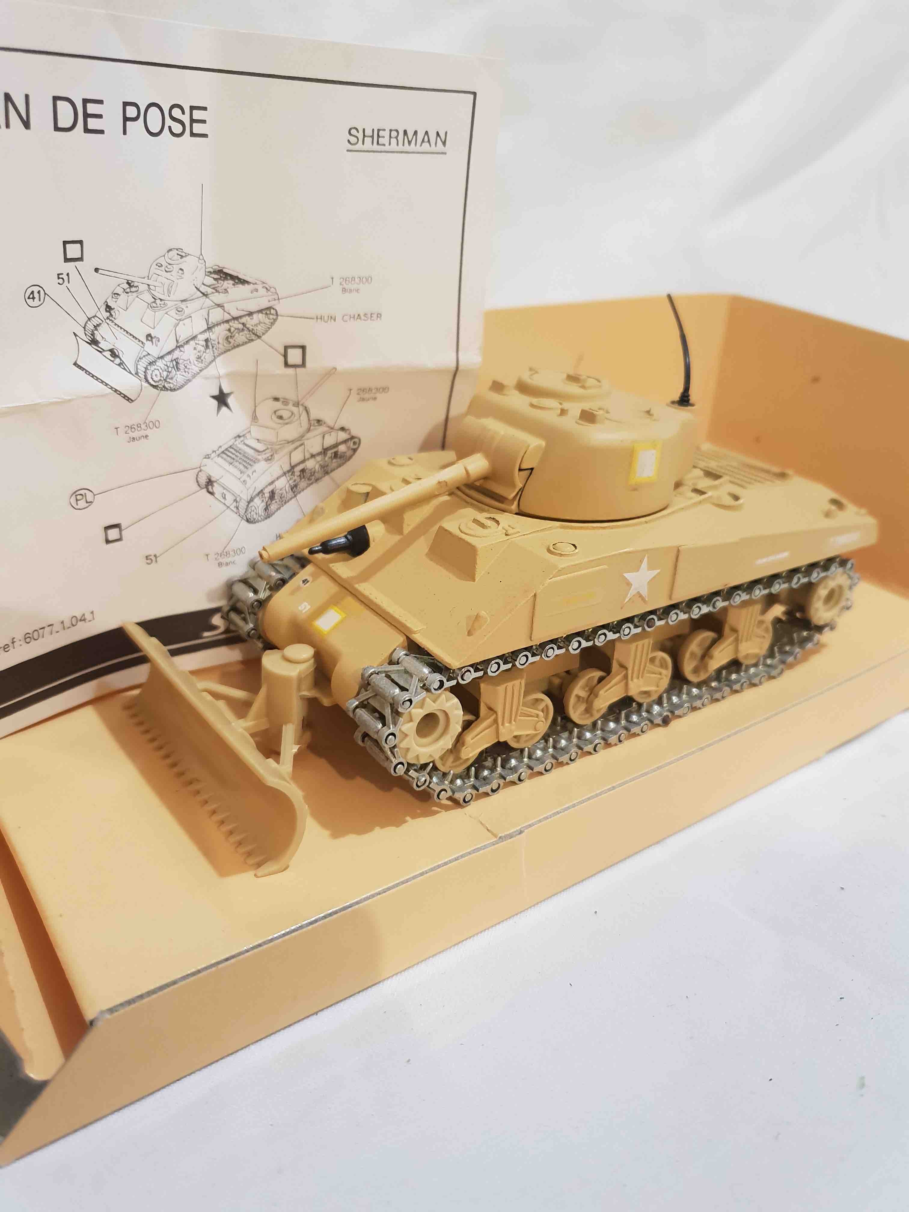 SOLIDO 6077 SHERMAN BULLDOZER COLLECTION MILITAIRE