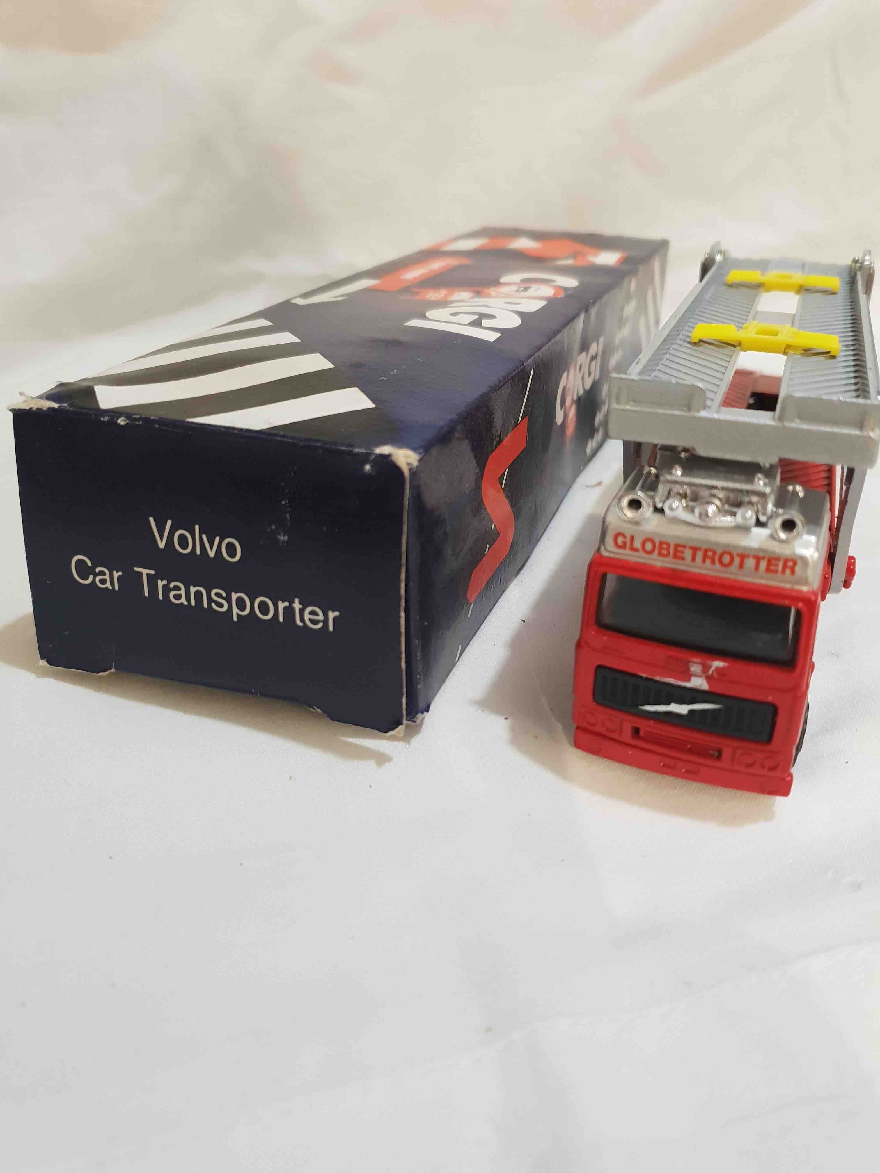 CORGI VOLVO CAR TRANSPORTER