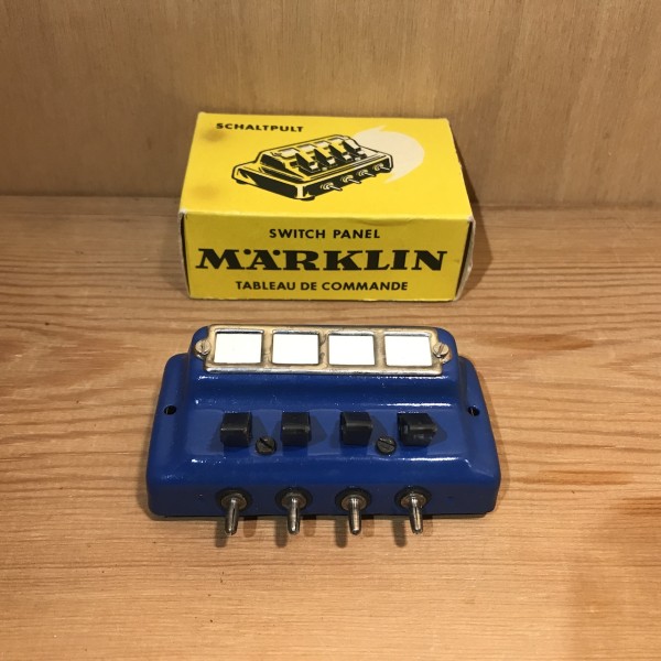Tableau de commande avec interrupteurs MARKLIN 7071