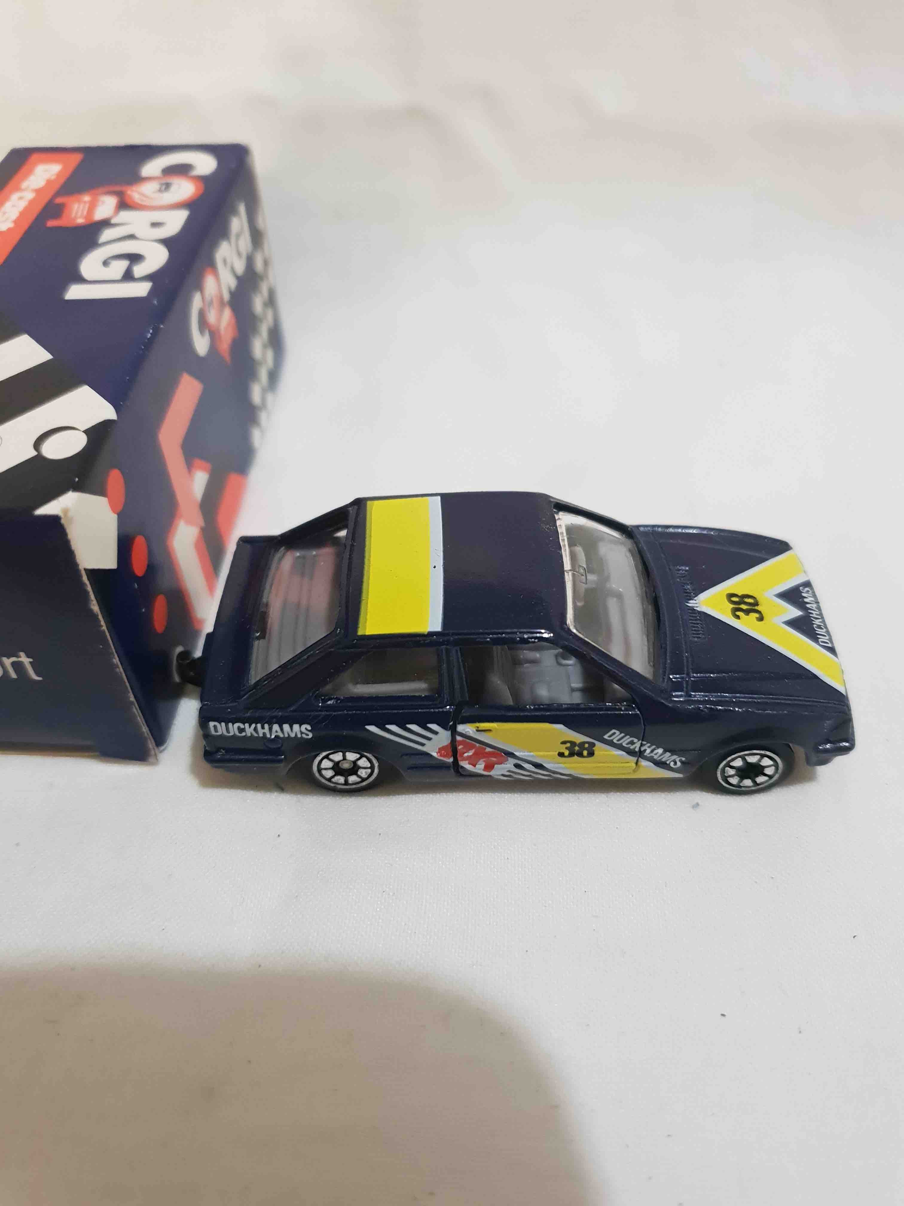 CORGI FORD ESCORT DUCKHAMS