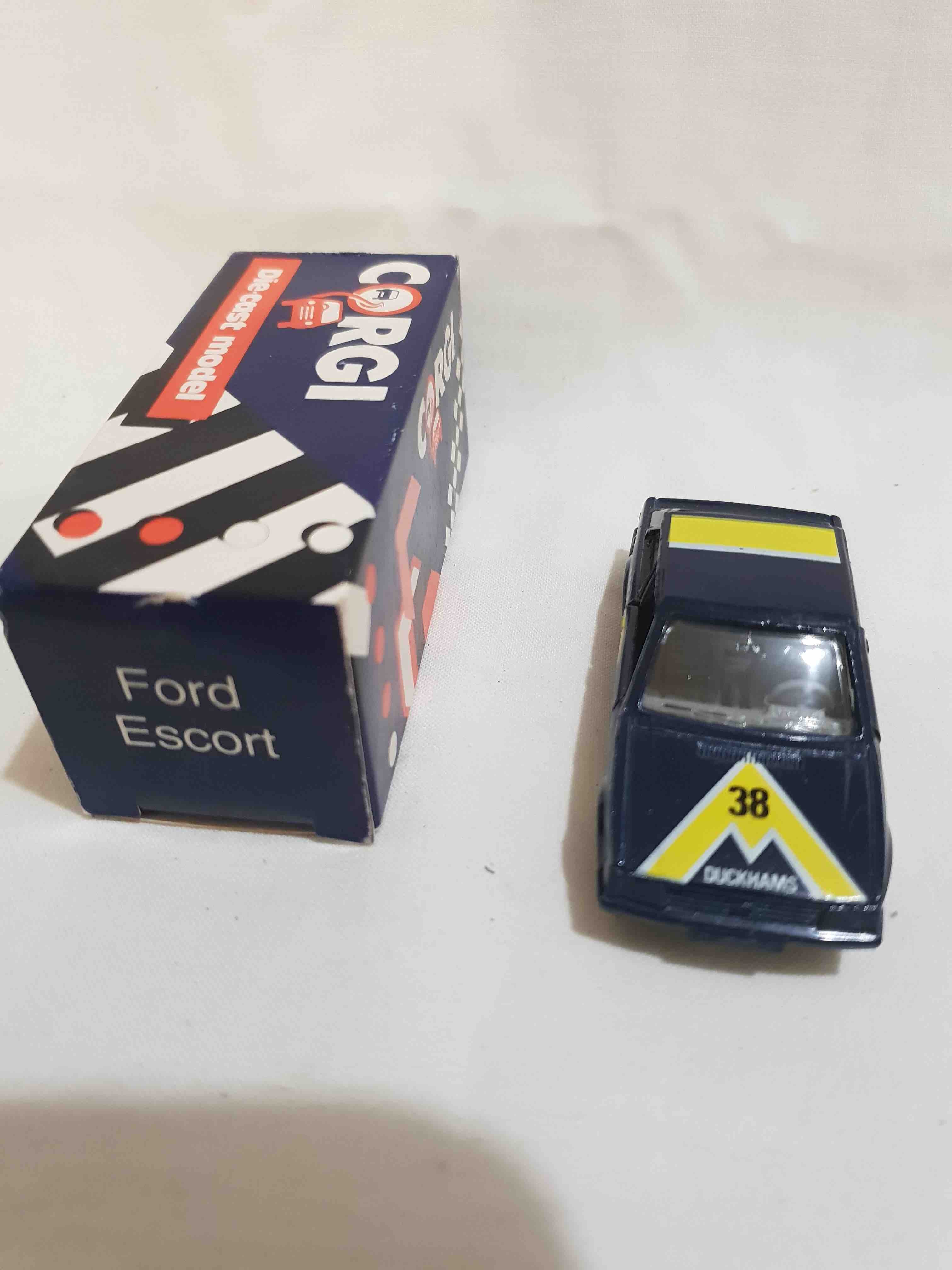 CORGI FORD ESCORT DUCKHAMS