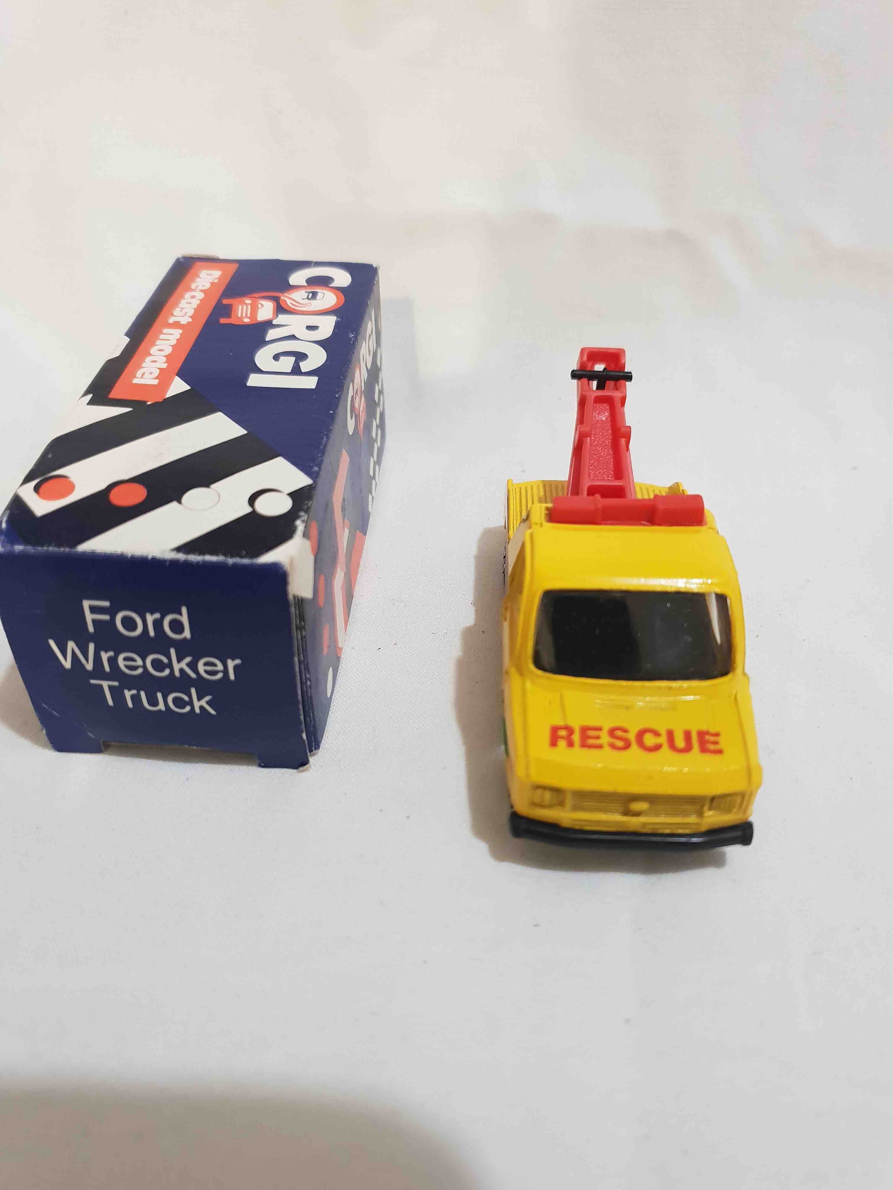 CORGI FORD WRECKER TRUCK