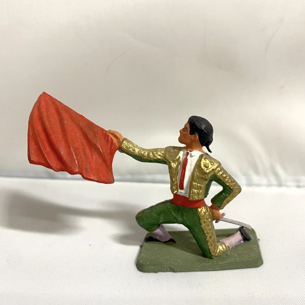 Toreador passe de cape a genoux Corrida Starlux ref C09