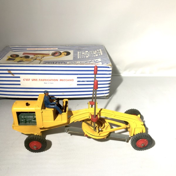 Profileur 100 Richier DINKY TOYS 886