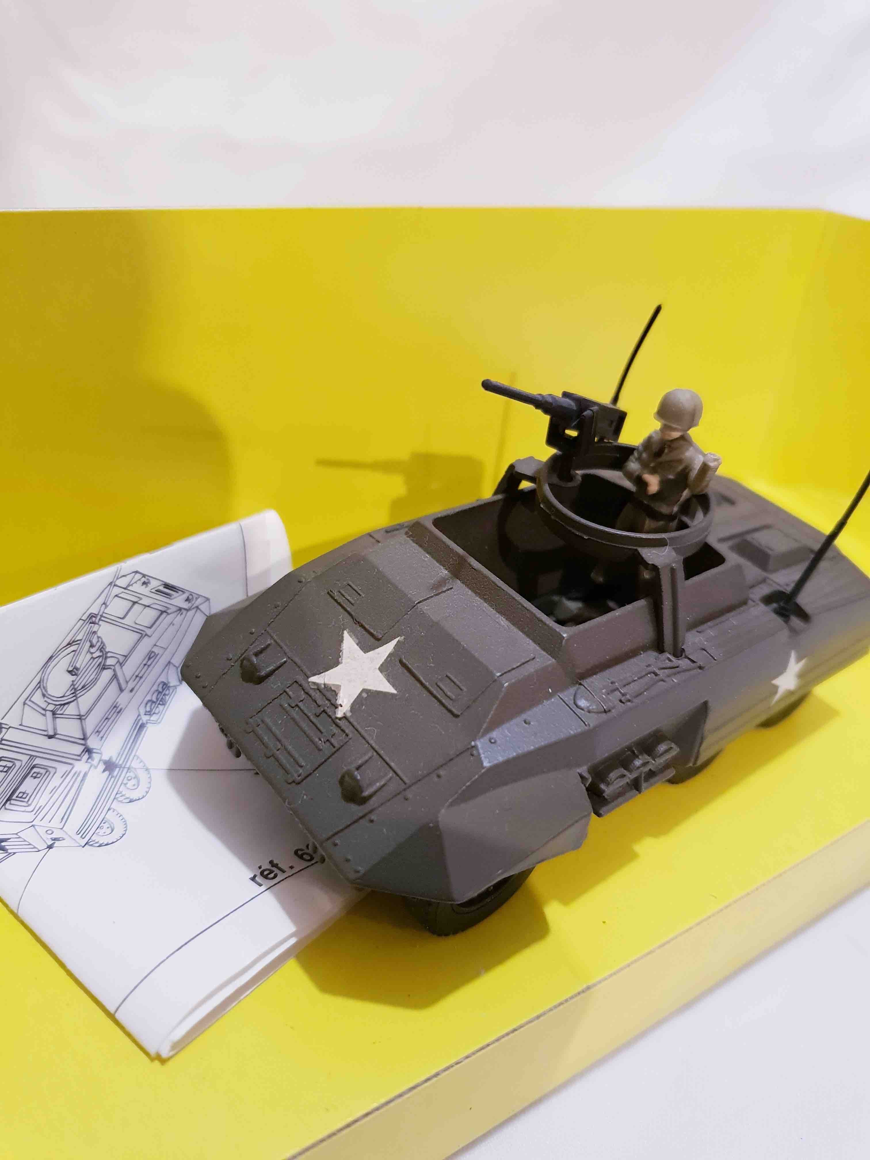 SOLIDO COMBAT CAR 6028 COLLECTION MILITAIRE MAINS CASSÉE