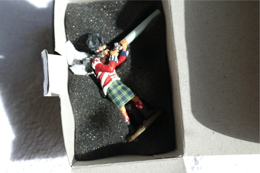 NA048 Standing Firing King & Country