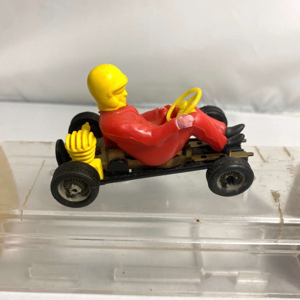 Kart  rouge Jouef record 64 ref 3681