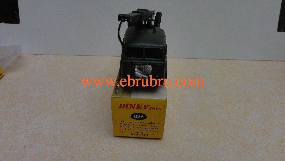 CAMION DE DÉPANNAGE MILITAIRE BERLIET DINKY TOYS RÉF 826