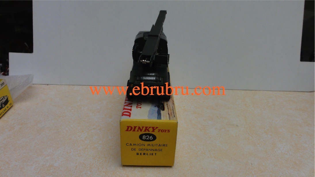 CAMION DE DÉPANNAGE MILITAIRE BERLIET DINKY TOYS RÉF 826