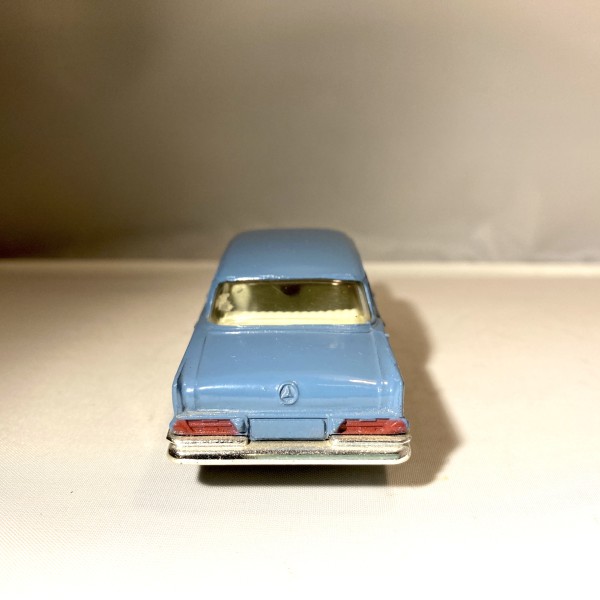 Mercedes Benz 220 SE DINKY TOYS 186
