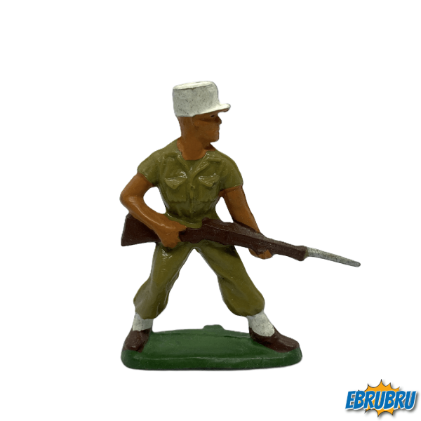 Légionnaires - Fusil à la main - STARLUX Ref 91