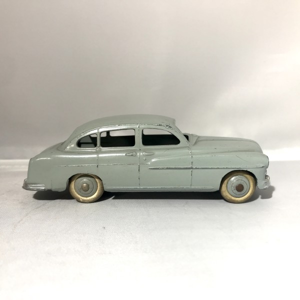 Ford vedette grise DINKY TOYS 24X