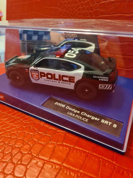 DODGE CHARGER 2006 SRT8 USA POLICE CARRERA DIGITAL 132 REF 30441 