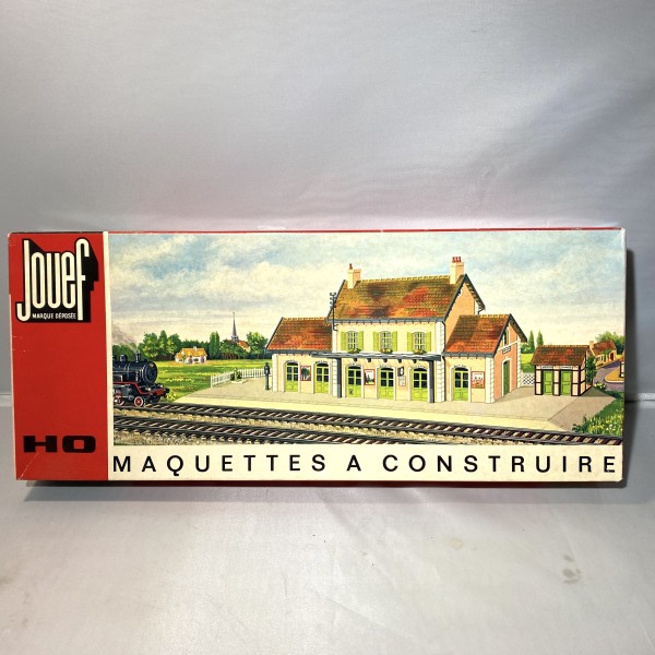 Gare de Neuvy Train JOUEF 1979