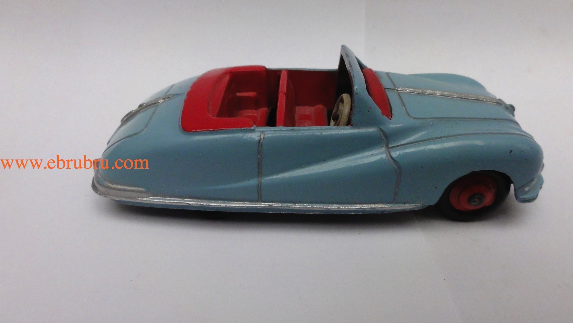 Austin Atlantic bleu ciel Dinky toys ref 106