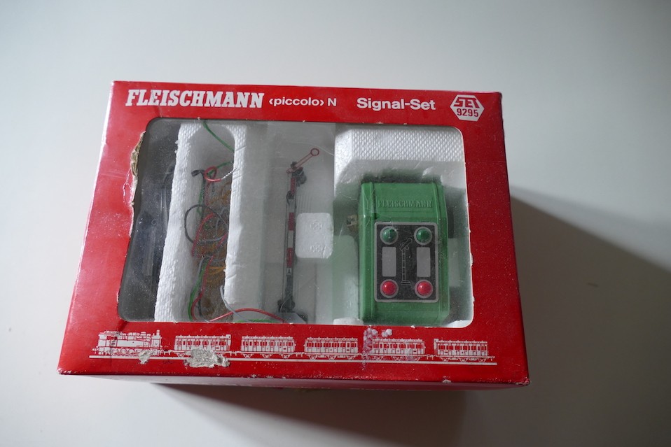FLEISCHMANN SIGNAL SET HO  9295