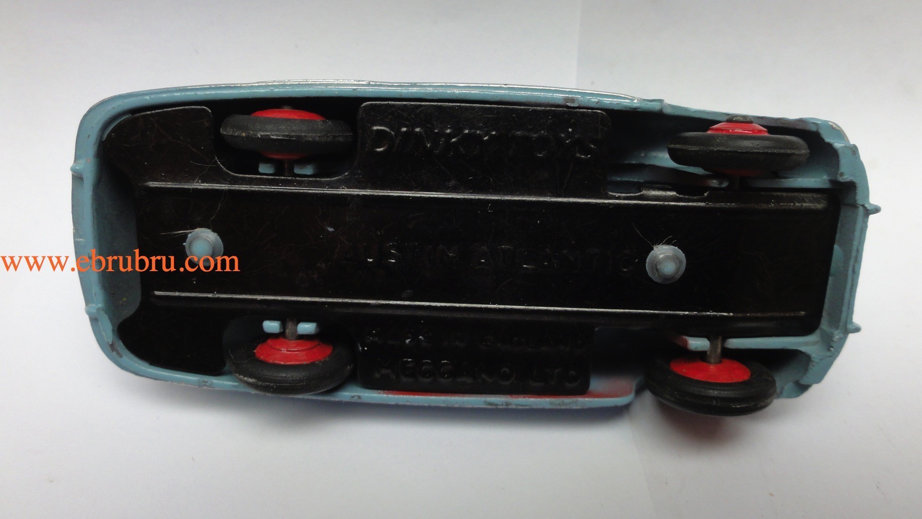 Austin Atlantic bleu ciel Dinky toys ref 106