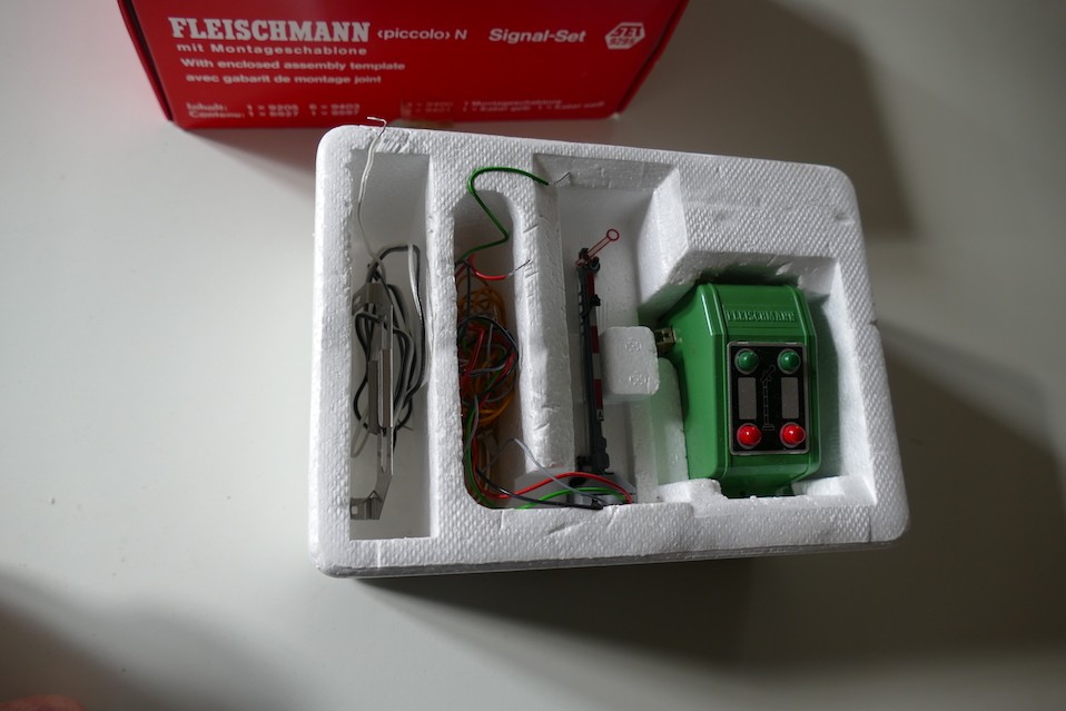 FLEISCHMANN SIGNAL SET HO  9295