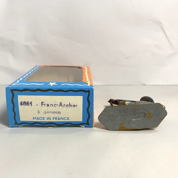 FRANC ARCHER A GENOUX PIED GRIS STARLUX  MOYEN ÂGE 6051