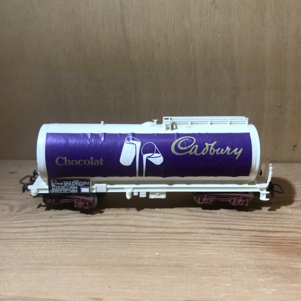 Wagon citerne Chocolat Cadbury JOUEF 6506