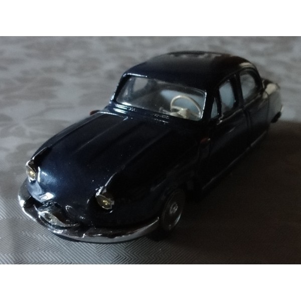 MINIATURE PANHARD DYNA 7 PAR CCC 1/43 BLEU FONCÉ