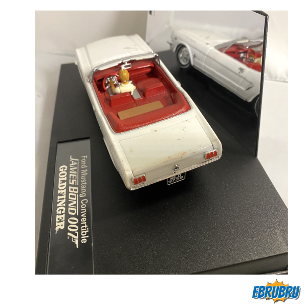 Ford Mustang Convertible James Bond 007 Goldfinger CARRERA Evolution 25737