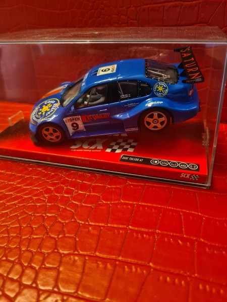 SEAT TOLEDO GT BLEUE SCALEXTRIC SCX REF 63930