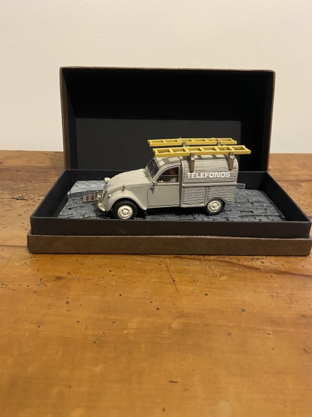 FOURGONETTE CITROEN 2 CV TELEFONOS INTERSLOT ISEC-01 