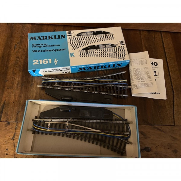 ELEKTRO MAGNETISCHES WEICHENPAAR MARKLIN  RÉF 2161