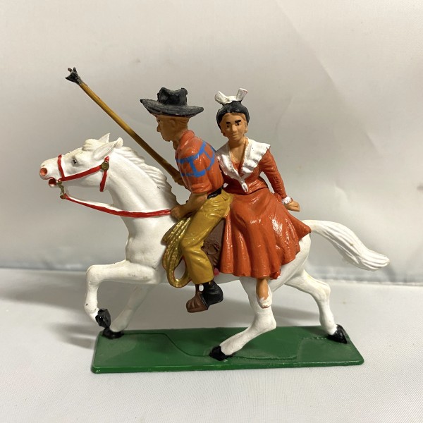 Corrida - Picador et arlésienne à cheval STARLUX 