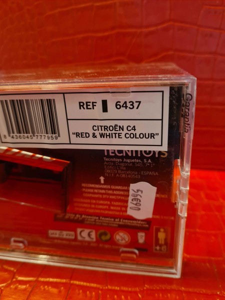 CITROEN C4 RED AND WHITE COLOUR SCALEXTRIC SCX REF 6437 