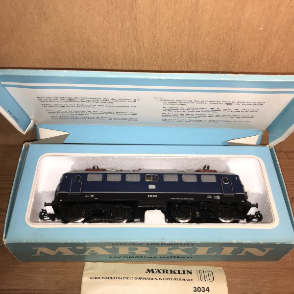 Locomotive électrique MARKLIN 3039 HO