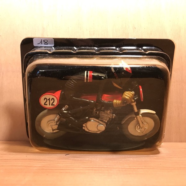 Chris Deb - Honda 350 CB - Joe Bar Team n°18