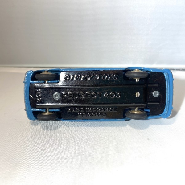 Peugeot 403 DINKY TOYS 24B