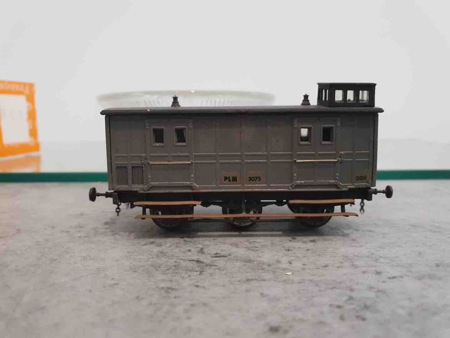 RMA 1638 VOITURE PLM