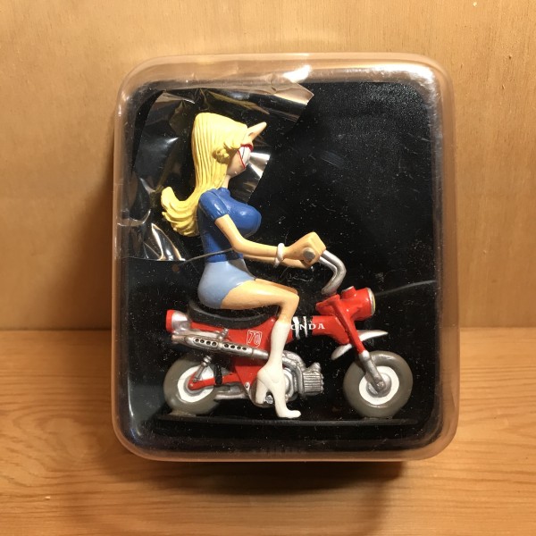 Stephanie Barre Honda 70 Dax 1975 - Collection Joe Bar Team n°103