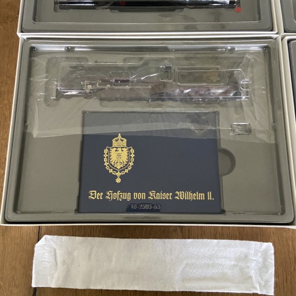 Märklin H0 2881  Train de la cour de l'empereur Guillaume II