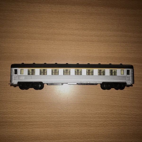 Voiture A8 SNCF Des Inox JOUEF Réf 463