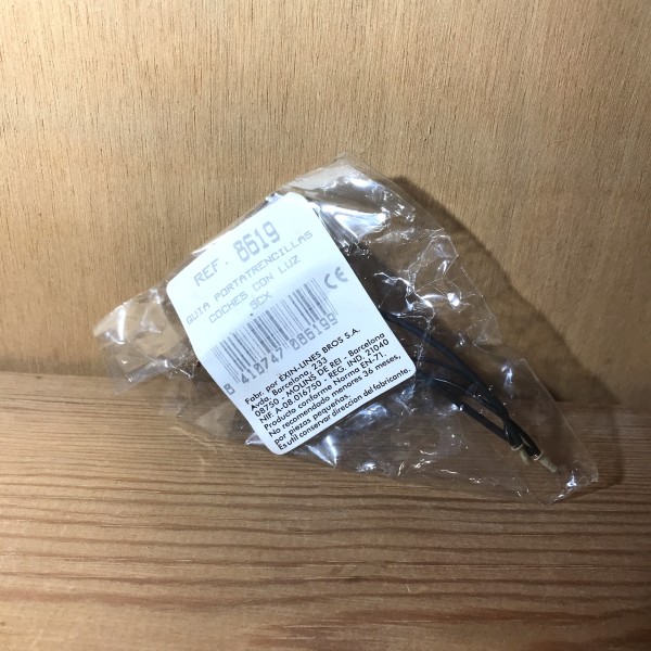 Guide pour support de voitures avec lumière SCX Réf 8619