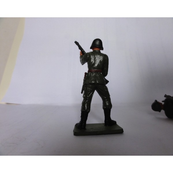 SOLDAT HELVETIQUE  STARLUX RÉF 405