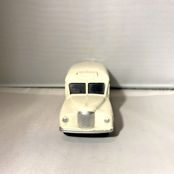 Ambulance Daimler DINKY TOYS 253