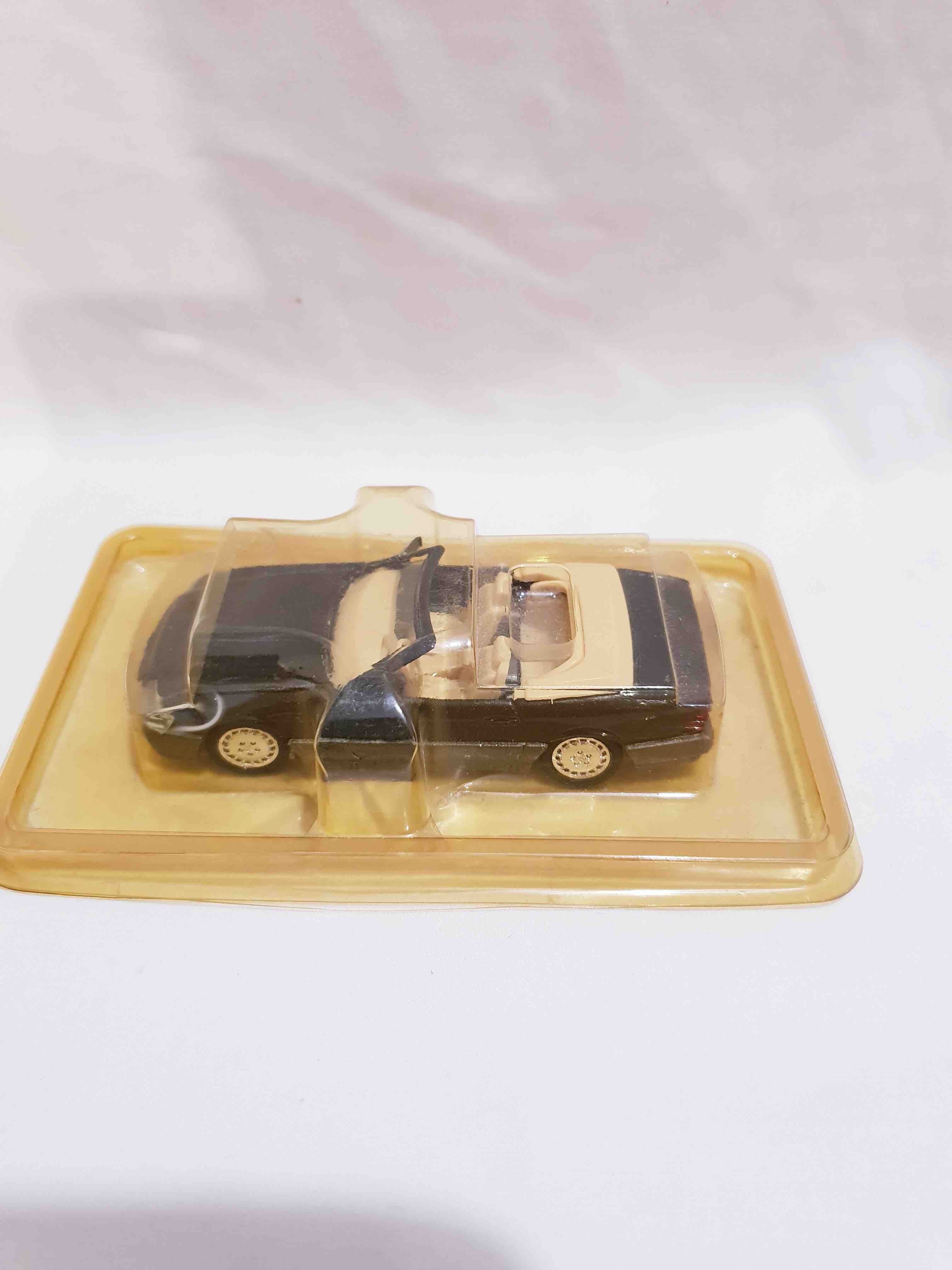 1517 MERCEDES 500 SL SOLIDO