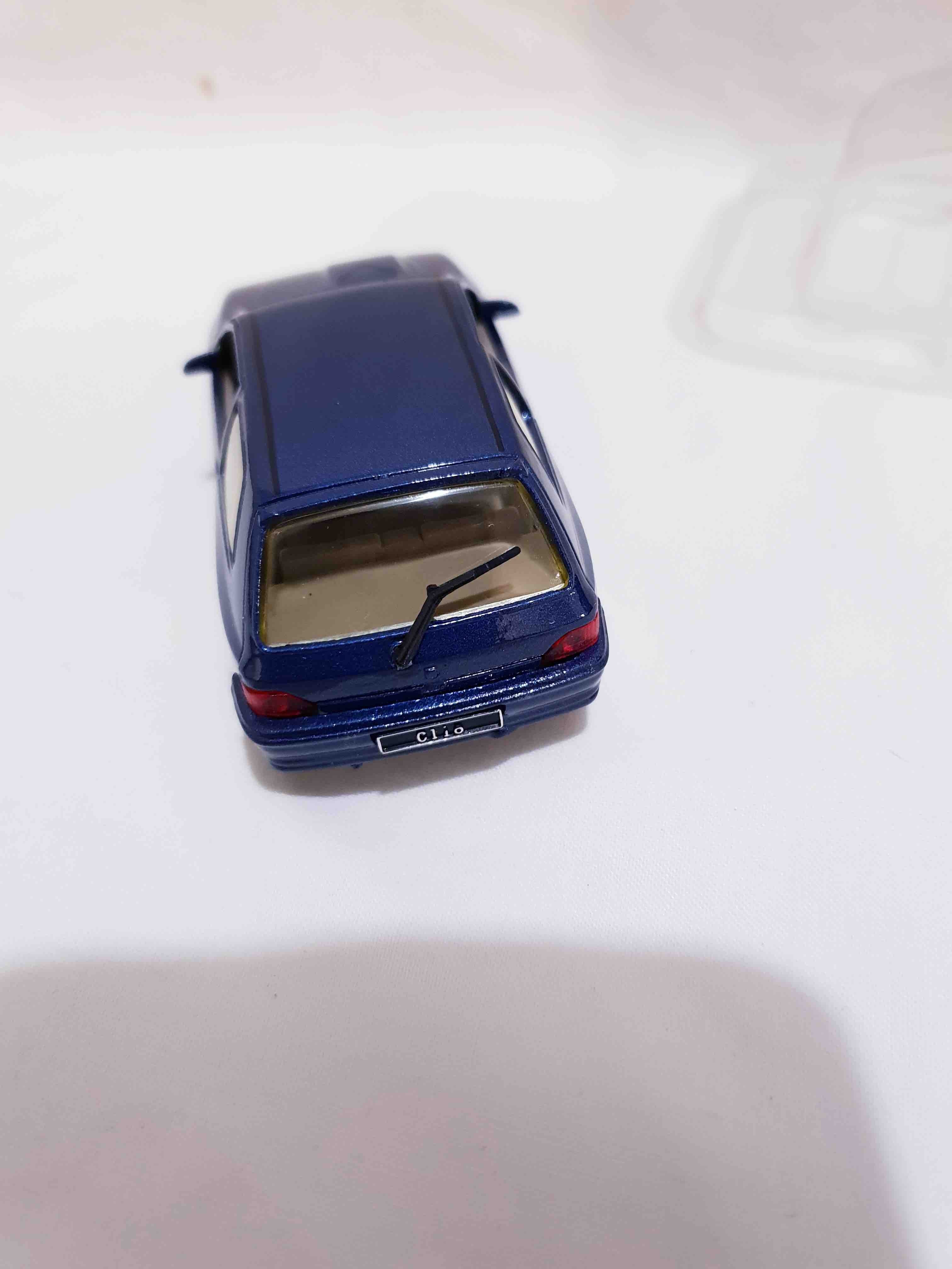 RENAULT CLIO SOLIDO BLEUE