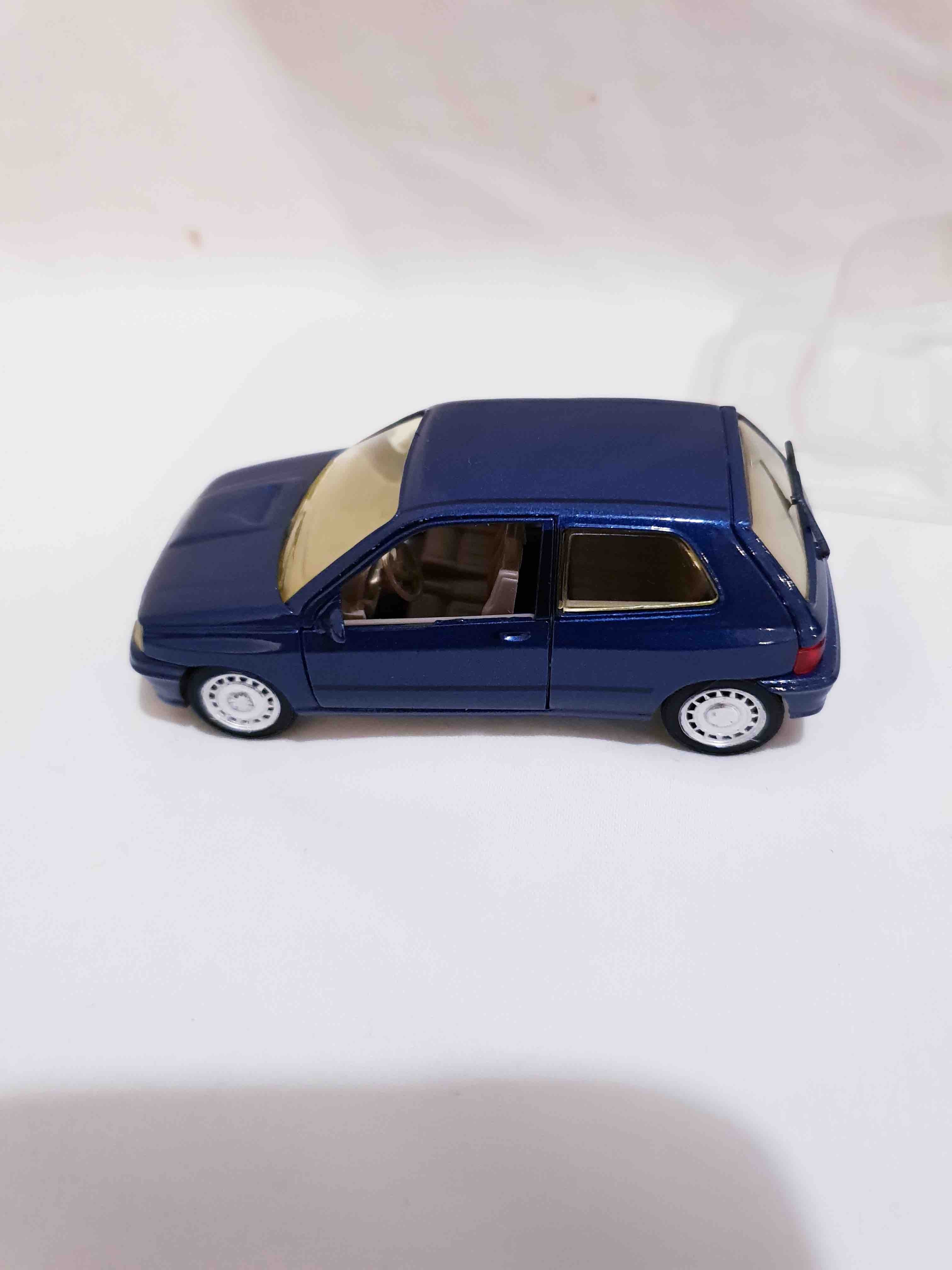 RENAULT CLIO SOLIDO BLEUE