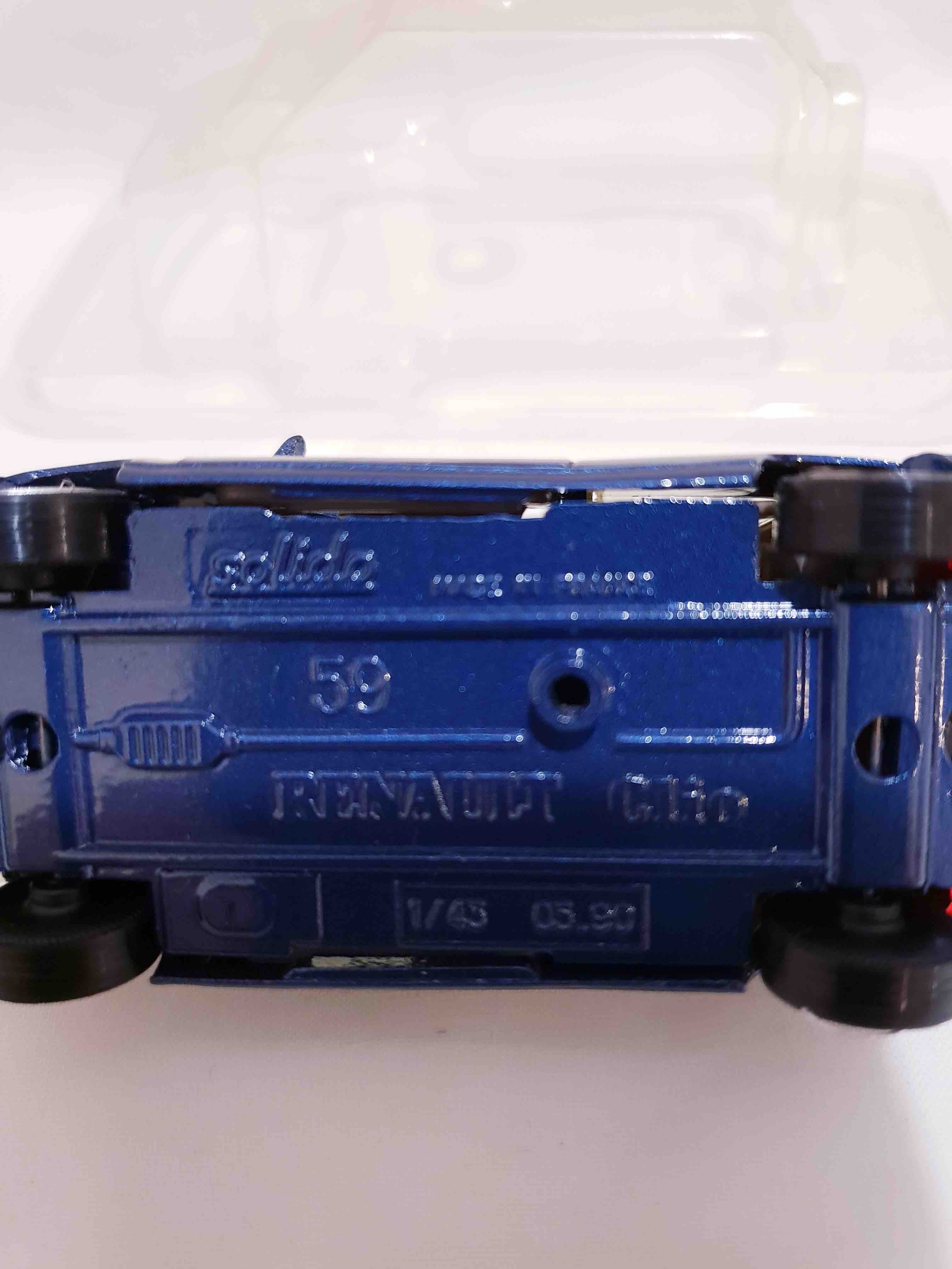 RENAULT CLIO SOLIDO BLEUE