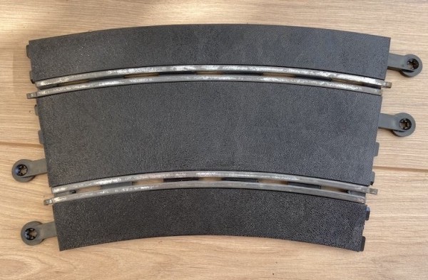 CPT 84 RAIL EXTERIEURE  R4 SCALEXTRIC