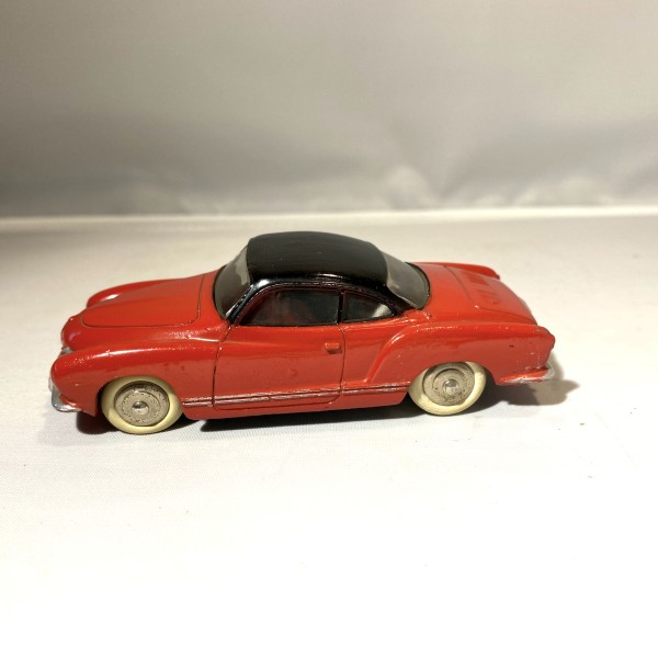Coupé Volkswagen DINKY TOYS 24M